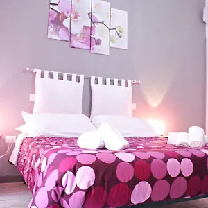 Bed & Breakfast Like Family House